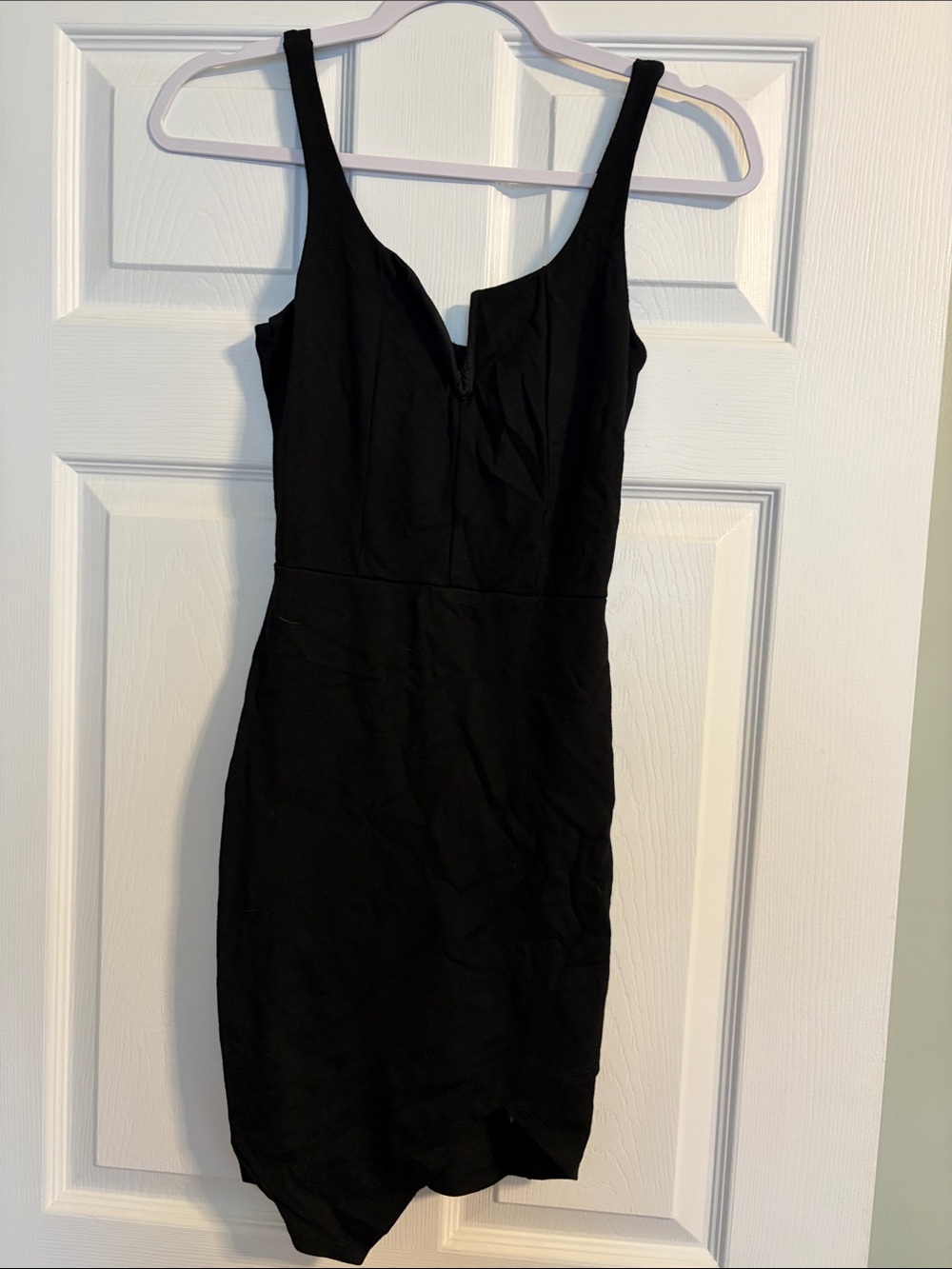 Classic Black Sleeveless Bodycon Dress